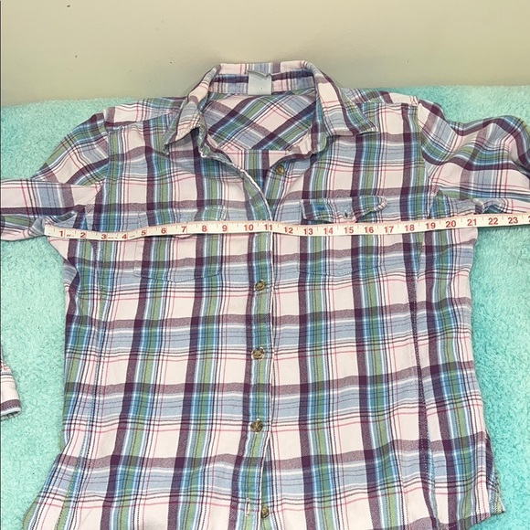 🔥Carhartt Women’s Blue Plaid Shirt🔥 - Picture 3 of 6